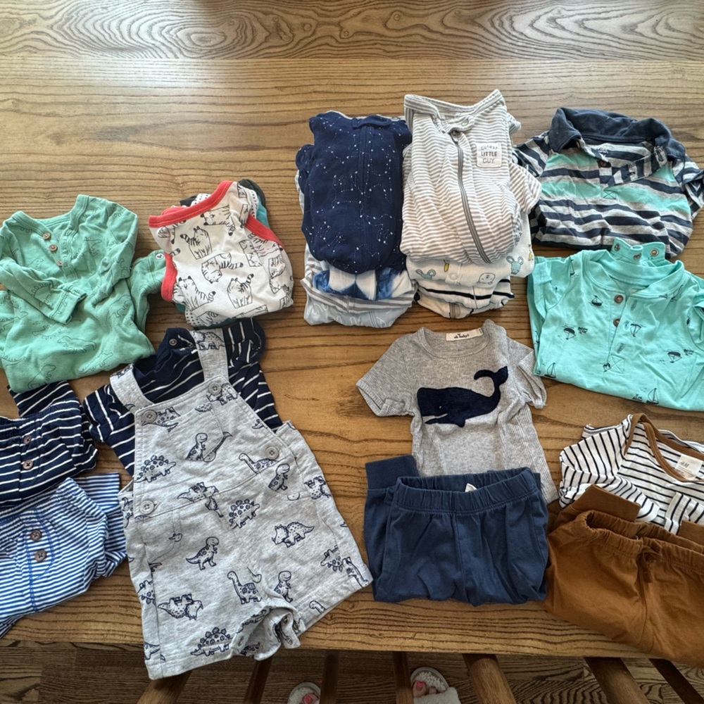 Lot of baby boy clothes size newborn to 0-3 months great condition
